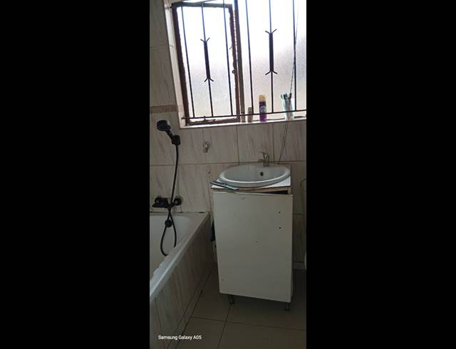 2 BEDROOM FREEHOLD FOR SALE IN DAVEYTON